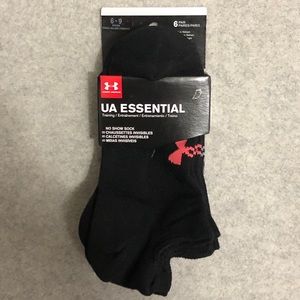 NWT Under Armour essential training socks 6 pairs
